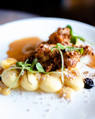 Raise your hand if you've experienced the fried chicken on the Fearrington House Bar menu​​​​​​​​ ​​​​​​​​ Photo: @gloryrozephotography and @imfixintoblog​​​​​​​​ ​​​​​​​​ ​​​​​​​​ #bar #barmenu #elevatedbarfood #friedchicken #instagood #tasty #eater #relaischateaux #fancy #fancyfriedchicken #delicious #deliciousjourneys #favorite #imfixintoblog #southern #southernfriedchicken @relaischateaux @eatercarolinas @eater @tsgtriangle @ourstatemag @chathammagazine @chapelhillmag