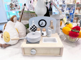This little play kitchen is perfect for your tiniest chef! ​​​​​​​​ ​​​​​​​​ ​​​​​​​​ #kids #children #cute #kidssection #toys #books #fun #family #cute #baby #sweet #whimsy #fearrington #fearringtonnc #fearringtonvillage #fearringtonkids @fearrington_house